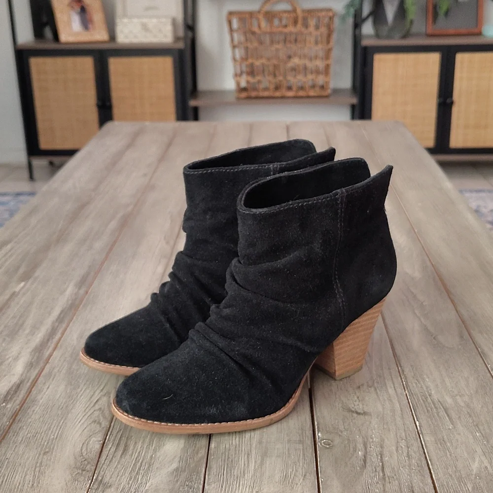 Splendid Black Leather Ankle Booties with Stacked Heel Size 6